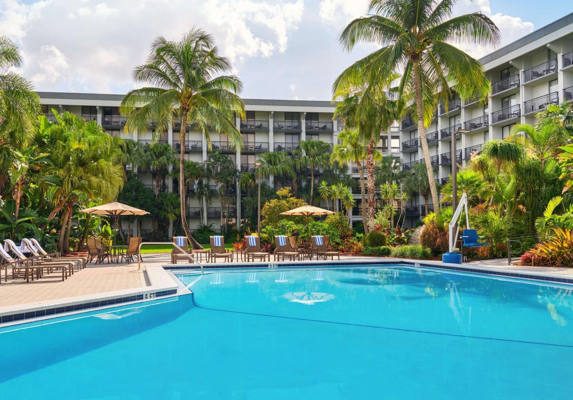 Doubletree By Hilton Palm Beach Gardens Exterior foto